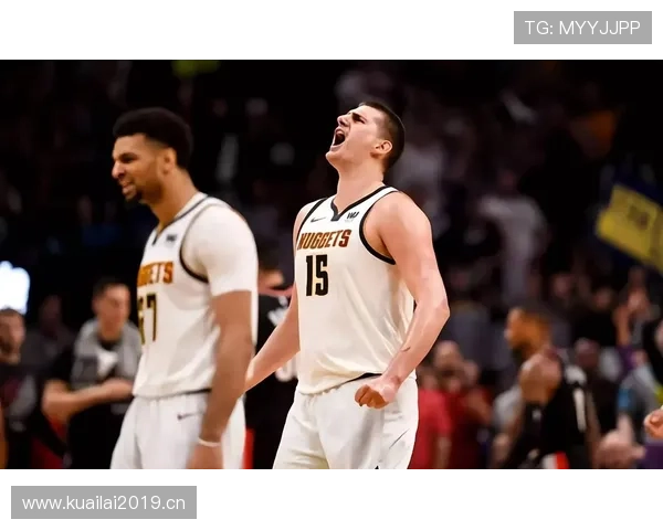 NBA赛季重燃战火 球星争锋谁能笑到最后挑战极限展现无与伦比实力 - 副本 (3)